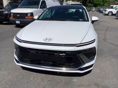 Used 2025 Hyundai Sonata SEL FWD image 4