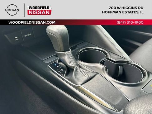 Used 2019 Toyota Camry LE FWD image 32