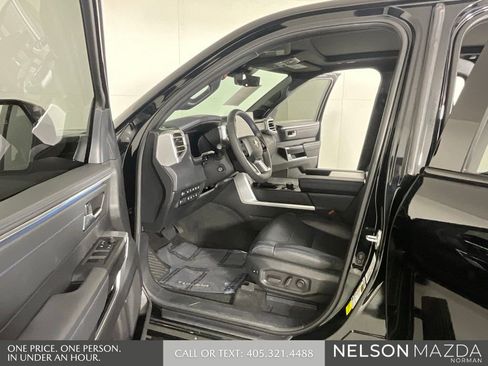 Used 2023 Toyota Tundra Platinum AWD/4WD image 12