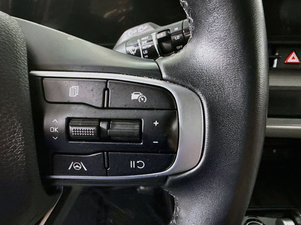 Used 2024 Kia Sportage EX FWD image 18