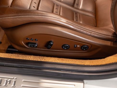 Used 2012 Ferrari California image 20