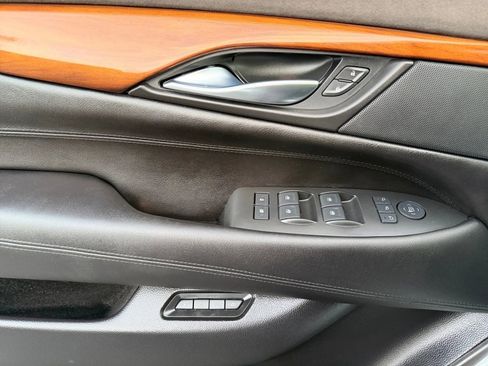 Used 2016 Cadillac Escalade Luxury image 18