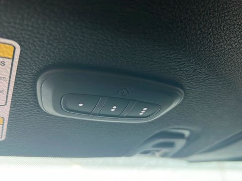 Used 2020 Jeep Wrangler Unlimited Sahara image 28