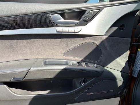 Used 2014 Audi S8 AWD/4WD image 21