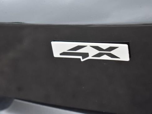 Used 2023 Kia Sorento LX AWD/4WD image 12