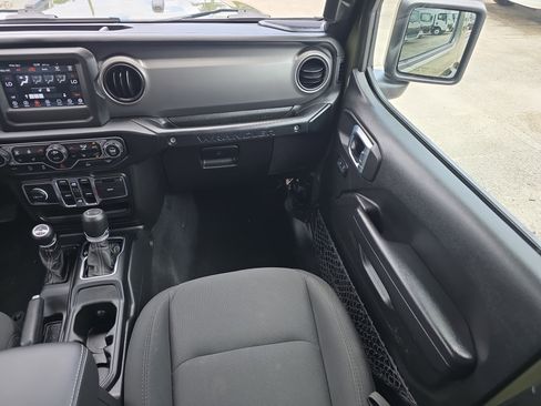 Used 2023 Jeep Wrangler Sport S image 20