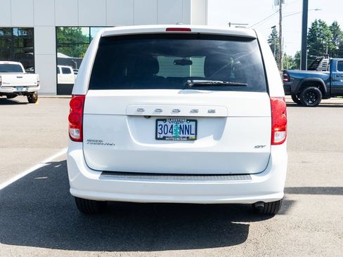 Used 2017 Dodge Grand Caravan GT FWD image 5