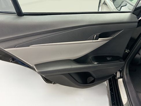 Used 2025 Toyota Camry LE w/ Convenience Package image 27