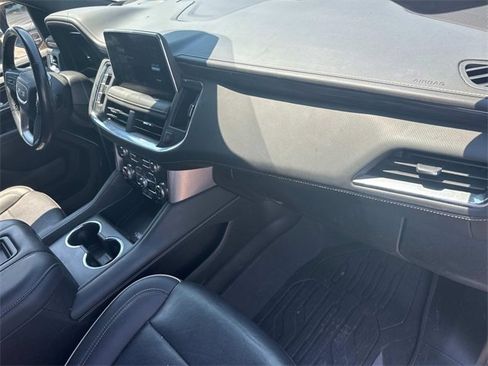 Used 2023 GMC Yukon SLT image 17