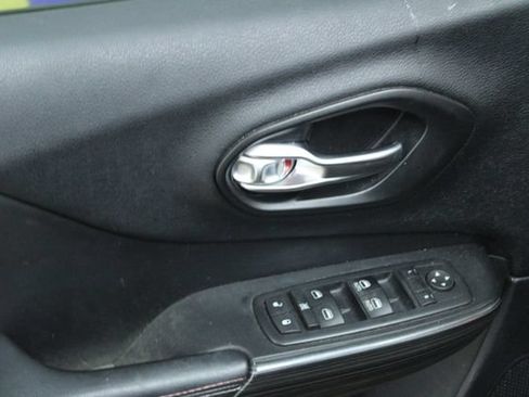Used 2016 Jeep Cherokee 75th Anniversary AWD/4WD image 13