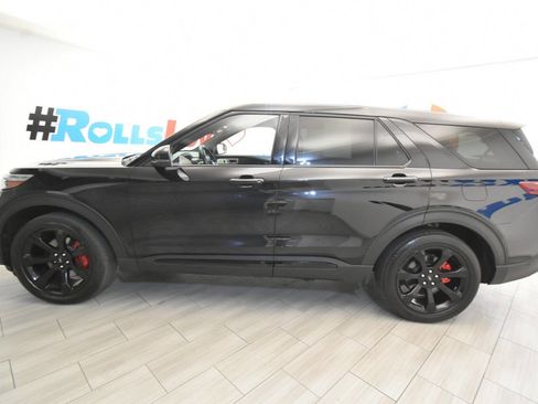 Used 2021 Ford Explorer ST w/ Equipment Group 401A AWD/4WD image 2