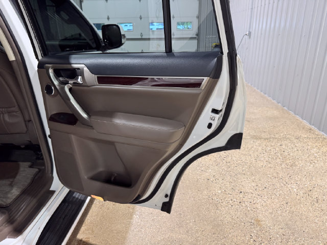 Used 2017 Lexus GX 460 Luxury w/ Preferred Accessory Package AWD/4WD image 26