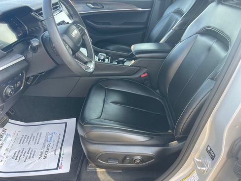 Used 2024 Jeep Grand Cherokee Limited 4xe AWD/4WD image 13
