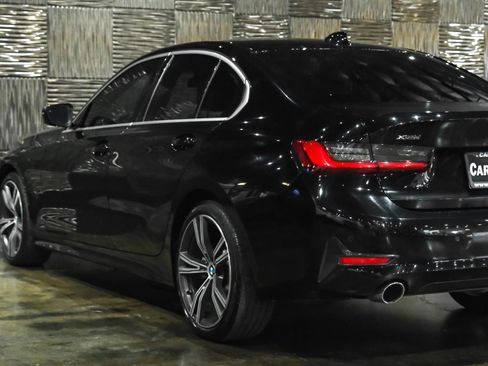 Used 2019 BMW 330i xDrive Sedan w/ Premium Package AWD/4WD image 13