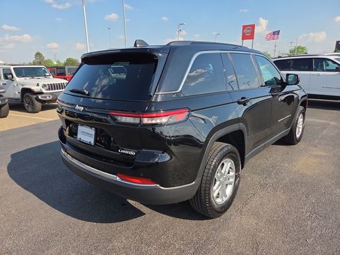 Used 2025 Jeep Grand Cherokee Laredo RWD image 7