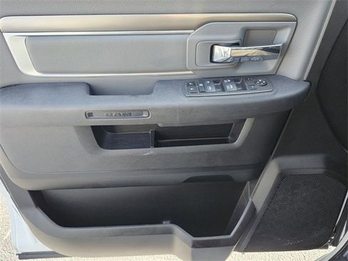 Used 2024 RAM 1500 Classic SLT image 27
