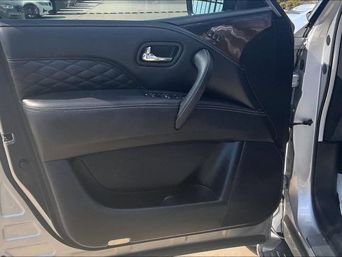 Used 2019 INFINITI QX80 Luxe w/ 22" Wheel Package RWD image 16