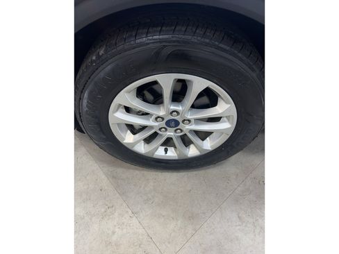 Used 2022 Ford Escape SE FWD image 8