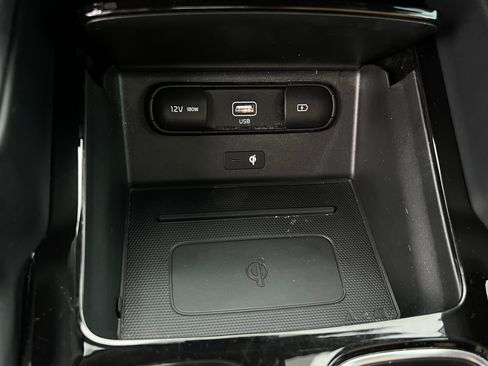 Used 2022 Kia Telluride SX w/ Towing Package FWD image 25