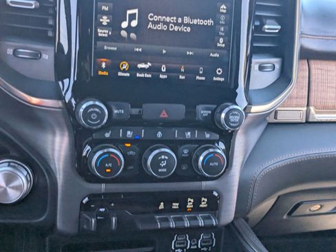Used 2020 RAM 1500 Limited w/ Trailer Tow Group AWD/4WD image 19
