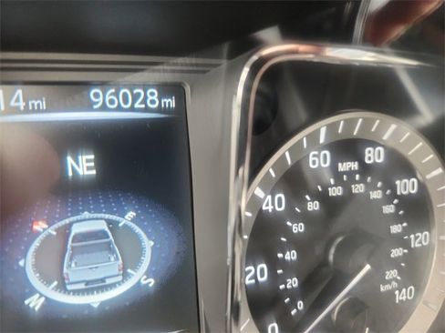 Used 2016 Nissan Titan Platinum Reserve image 25