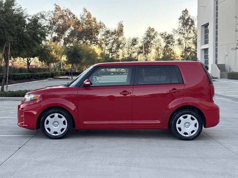 Used 2014 Scion xB image 6