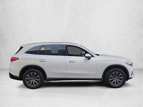 Used 2023 Mercedes-Benz GLC 300 image 4