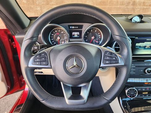 Used 2020 Mercedes-Benz SLC 300 w/ Premium Package image 41