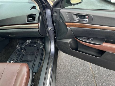 Used 2014 Subaru Outback 2.5i Limited AWD/4WD image 30