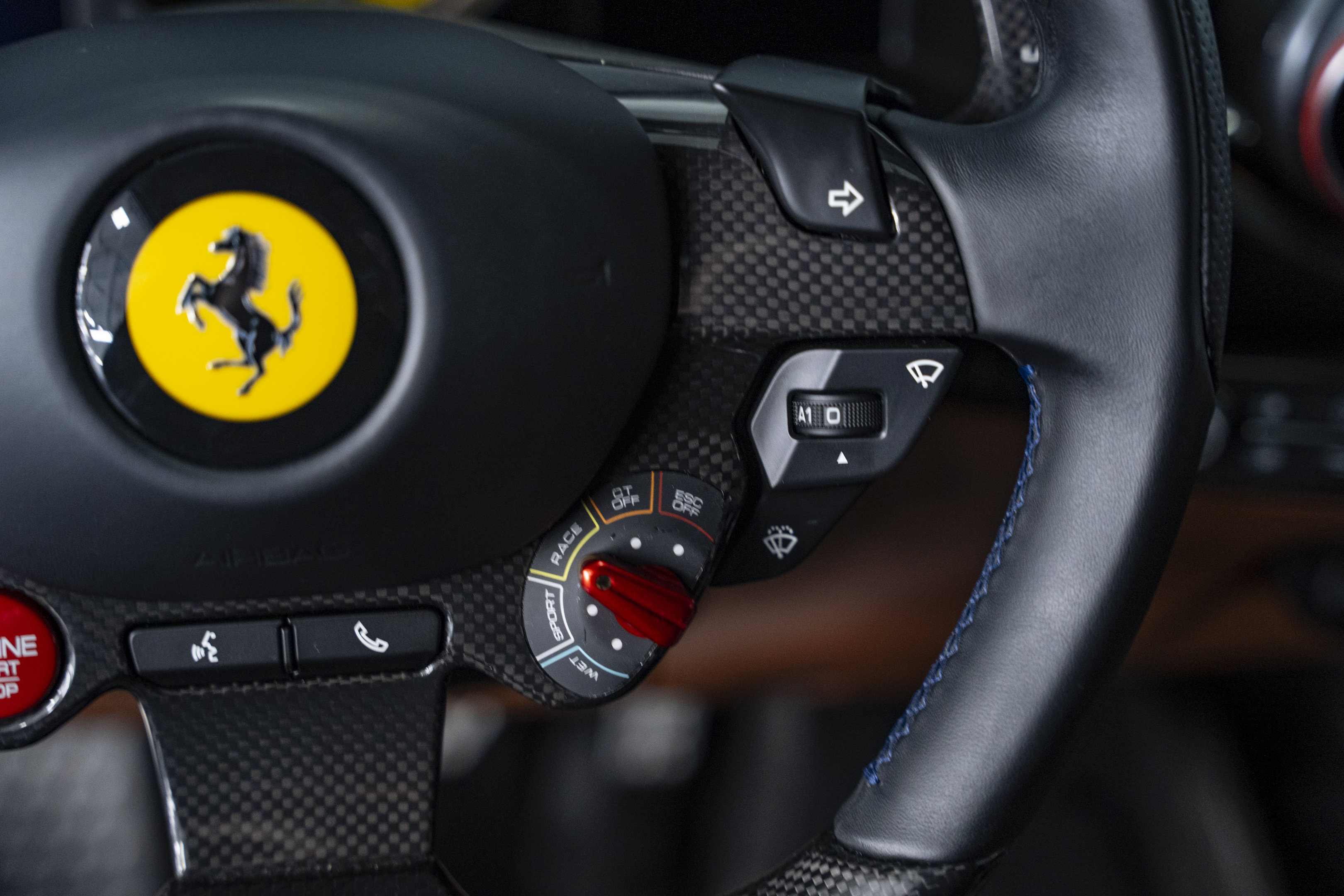 Used 2019 Ferrari 812 Superfast RWD image 27