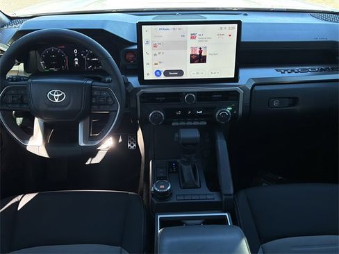 Used 2024 Toyota Tacoma TRD Sport image 14