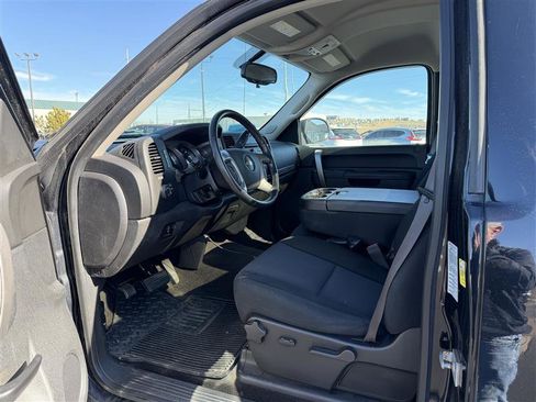 Used 2012 Chevrolet Silverado 2500 LT w/ Interior Plus Package image 8