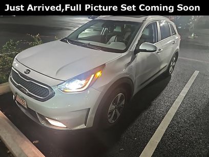 Used 2019 Kia Niro EX Premium w/ Sunroof Package
