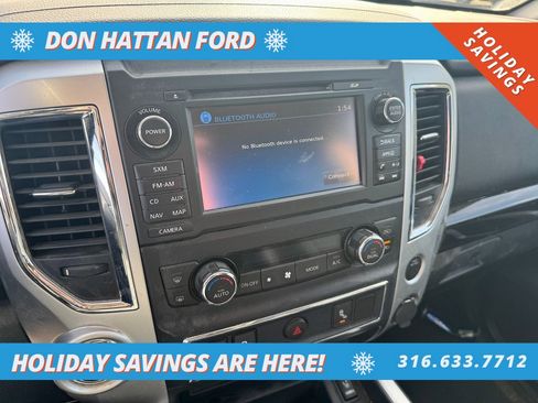 Used 2017 Nissan Titan SV image 9
