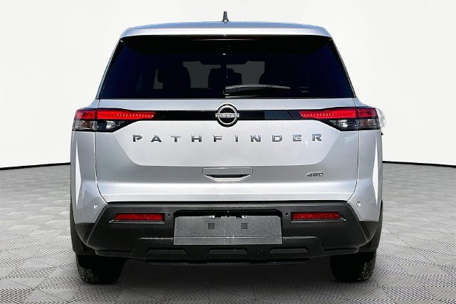 Used 2024 Nissan Pathfinder S AWD/4WD image 6