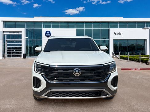 New 2026 Volkswagen Atlas Cross Sport SE AWD/4WD image 2