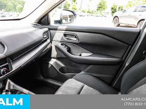 Used 2024 Nissan Rogue SV FWD image 36