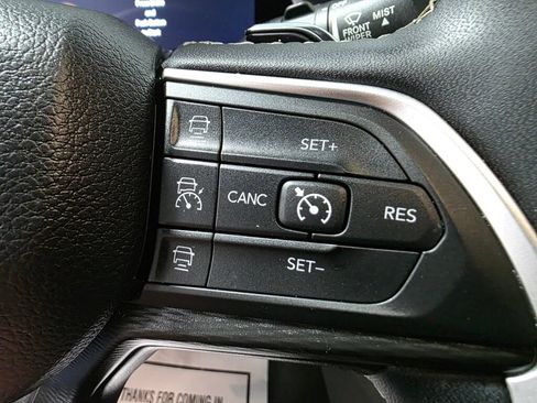 Used 2024 Jeep Grand Cherokee Laredo RWD image 14