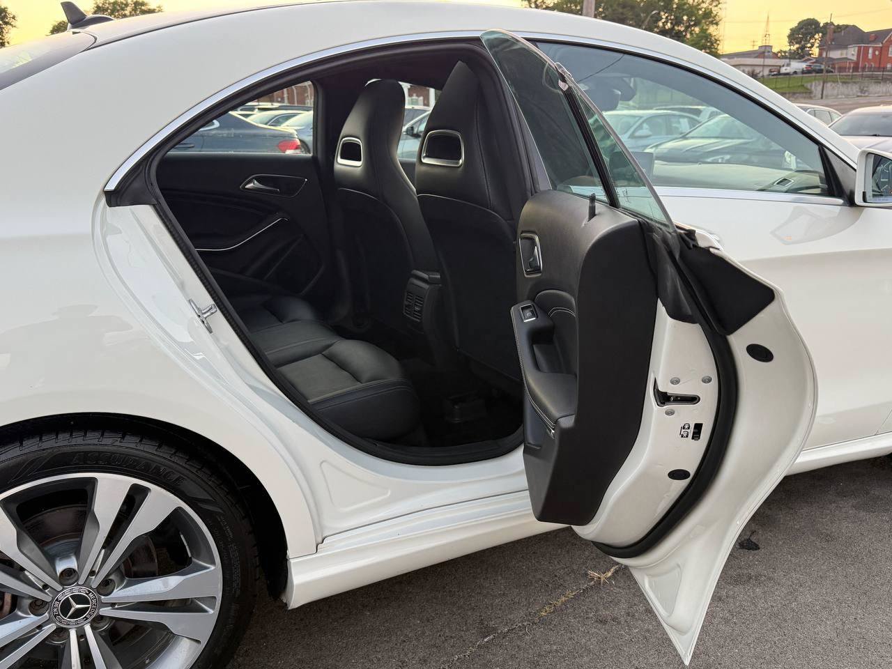 Used 2018 Mercedes-Benz CLA 250 image 27