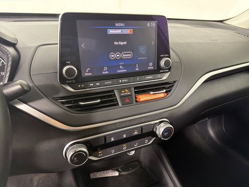 Used 2020 Nissan Altima 2.5 S FWD image 14