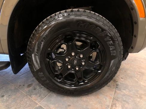 New 2026 Ford Ranger Lariat w/ Black Appearance Package image 9