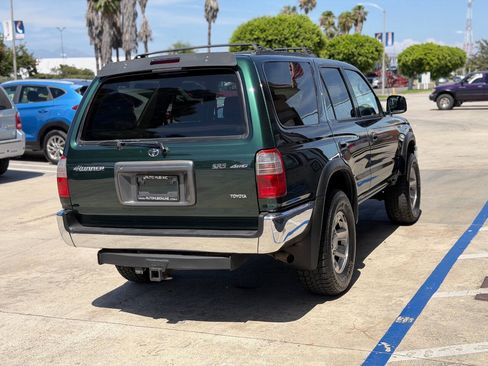 Used 2000 Toyota 4Runner SR5 AWD/4WD image 11