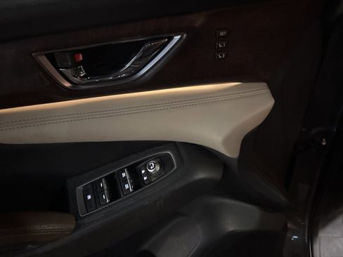 Used 2019 Subaru Ascent Touring w/ Popular Package #3 image 12