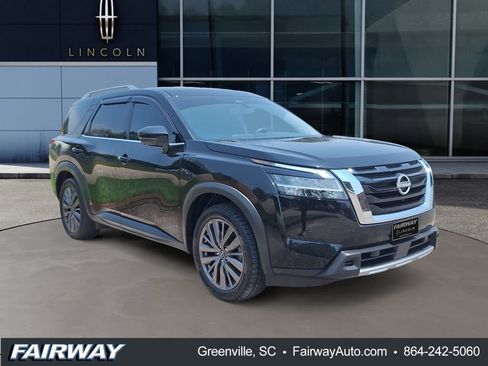 Used 2023 Nissan Pathfinder SL w/ SL Premium Package AWD/4WD image 4