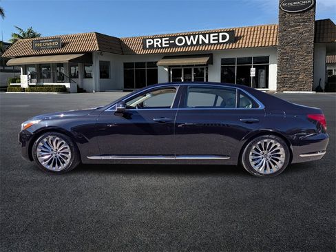 Used 2019 Genesis G90 5.0 Ultimate image 4