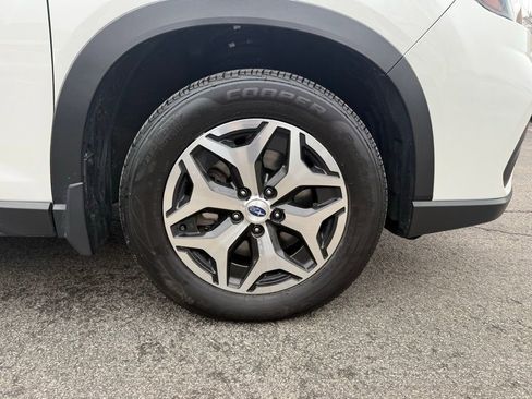 Used 2021 Subaru Forester Premium image 26