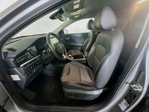 Used 2022 Kia Niro EX image 13