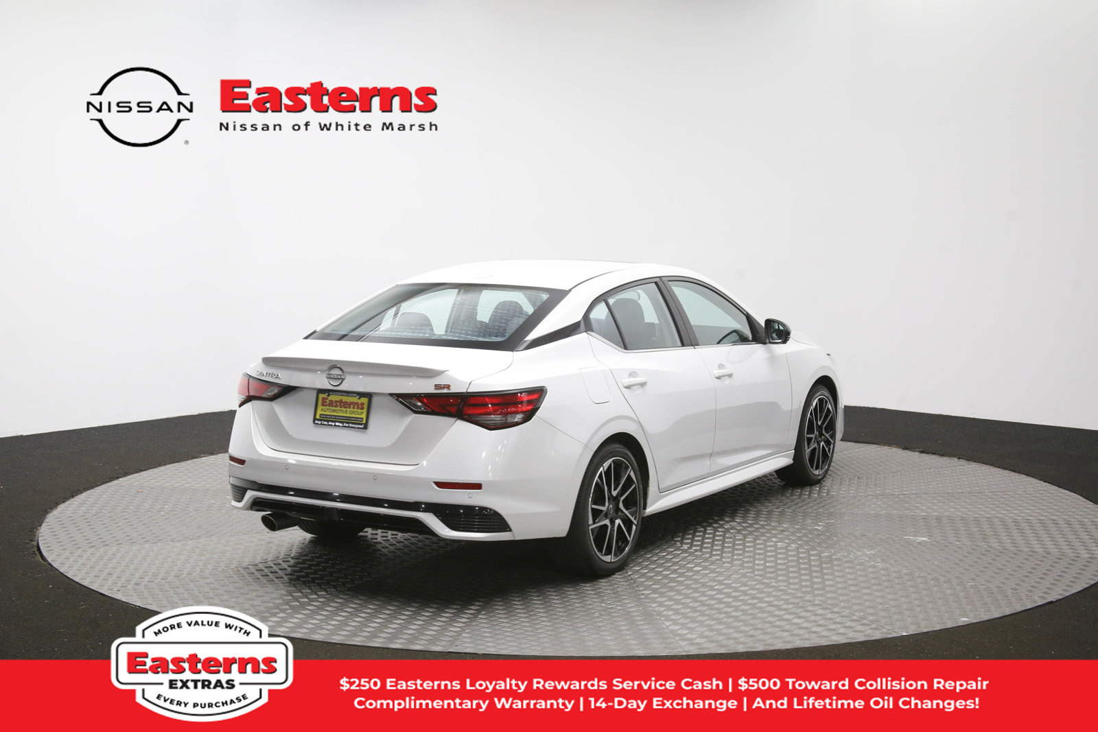 Used 2024 Nissan Sentra SR w/ SR Premium Package FWD image 40