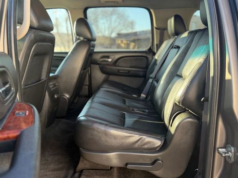 Used 2013 GMC Yukon XL SLT image 14