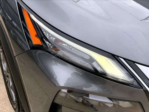 Used 2021 Nissan Rogue S AWD/4WD image 27